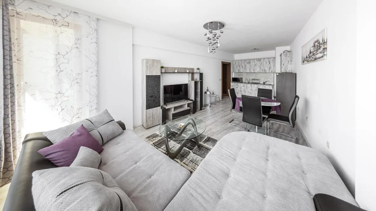 Next To Gondola. Cosy & Elegant 2 Bedroom Apartment In Neon Complex Bansko 0*,